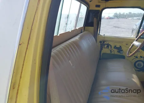 1977 Ford F150 z USA, uszkodzony, nr VIN F15JR001237